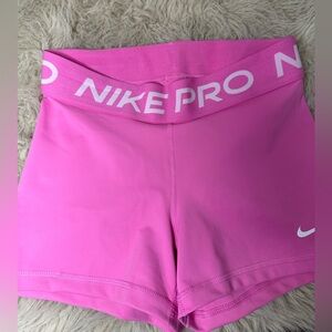 Nike Women's Pro 3” Shorts  hot pink 💖